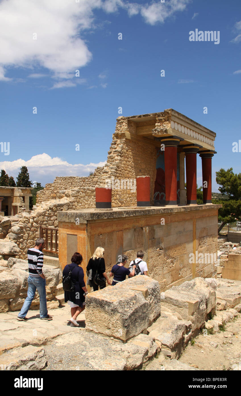 Bastion A am Eingang Nord, bekannt für die Bull-Fresko über es, Palast von Knossos, Heraklion, Kreta, Griechenland Stockfoto