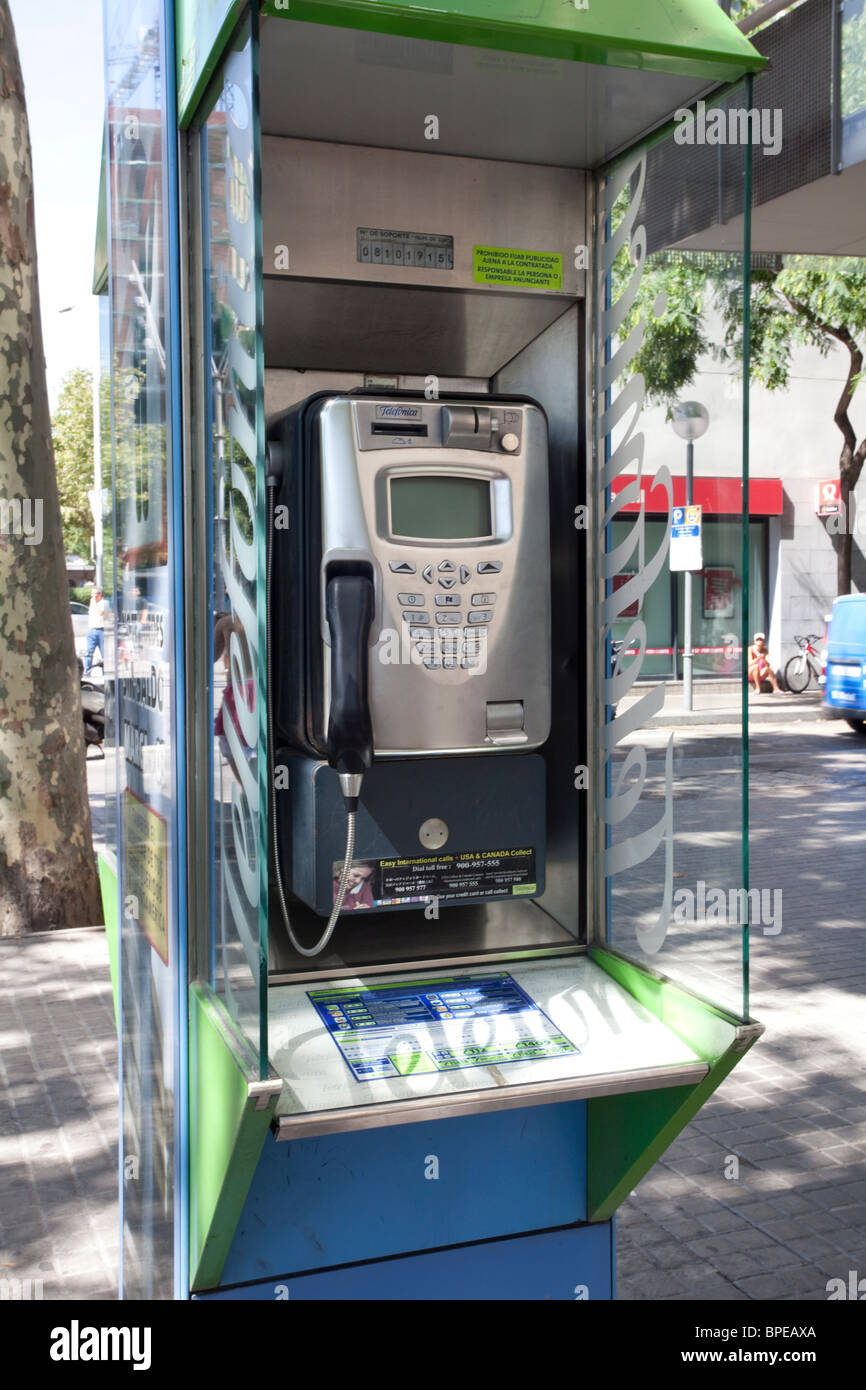 Barcelona-öffentliches Telefon, Spanien Stockfoto