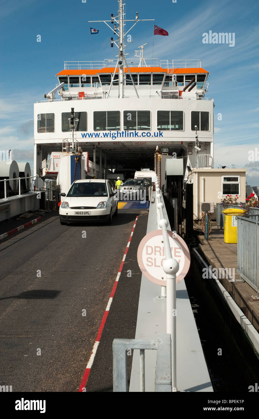 Wightlink Fähre ab laden in Yarmouth, Isle Of Wight Stockfoto