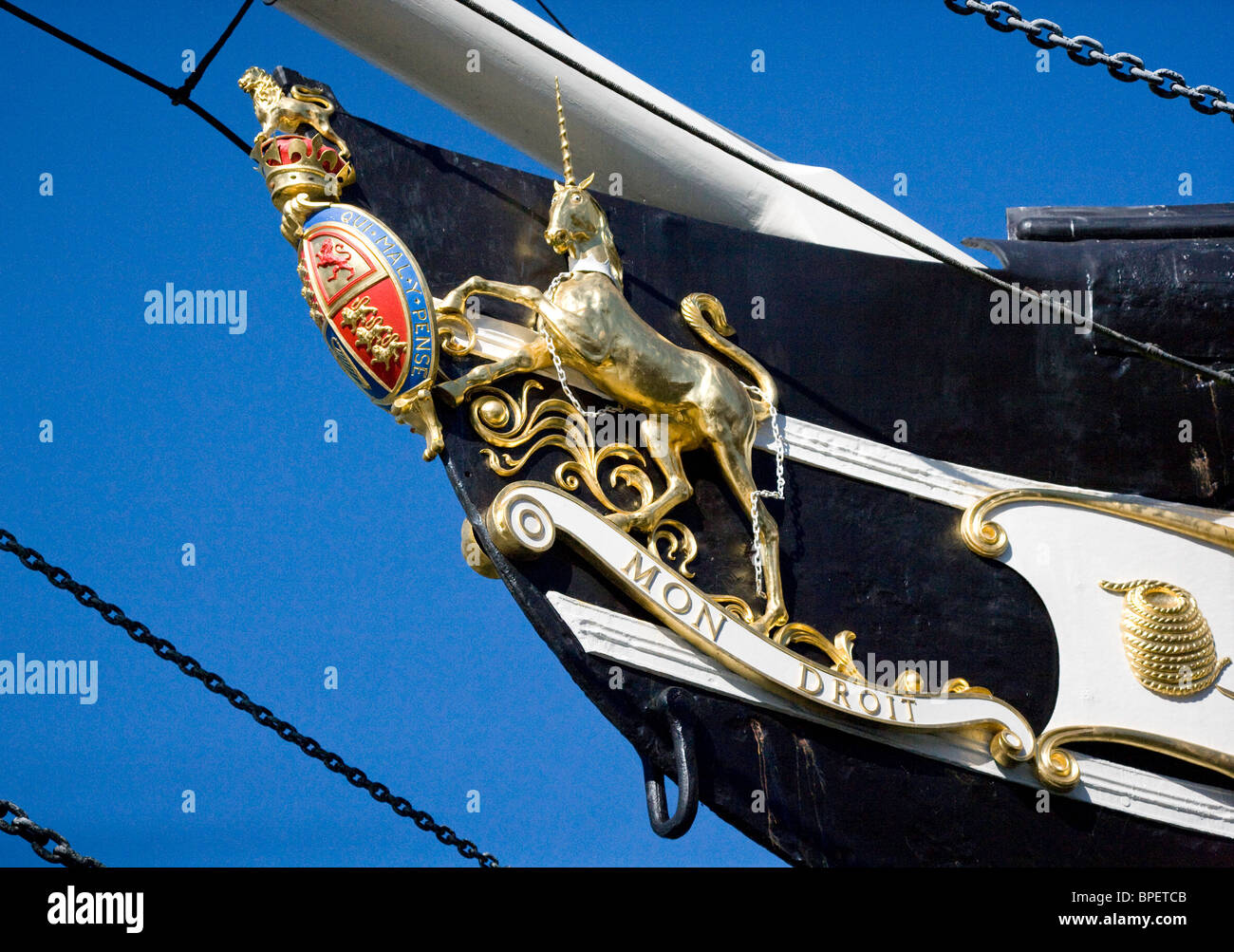 Bug von Brunels Liner SS Great Britain mit Einhorn und königliche Wappen im Trockendock von schwimmenden Hafen von Bristol UK Stockfoto