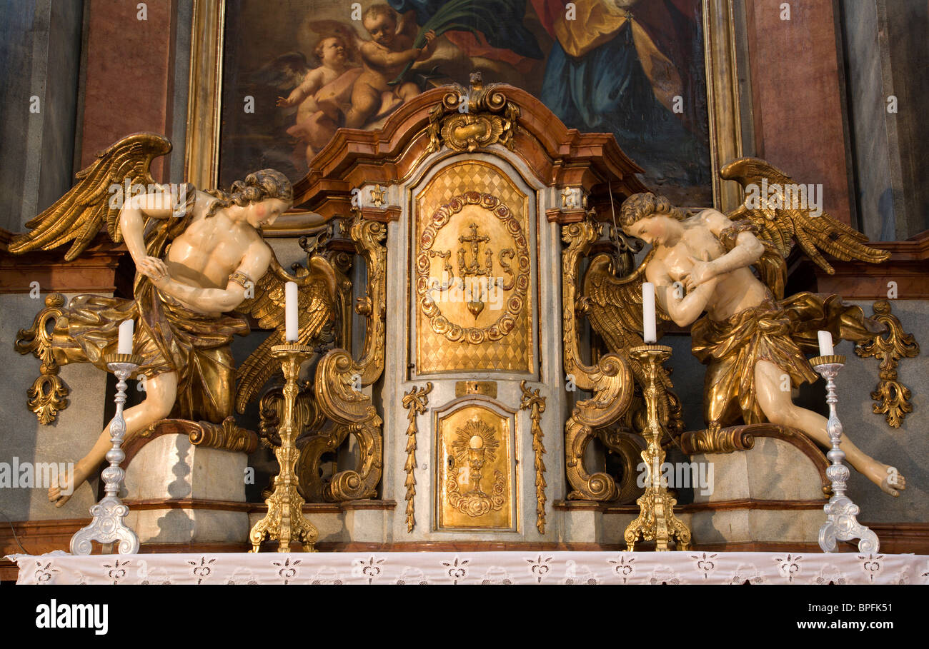 Banska Stiavnica - Altar der Kirche st. Katharine Stockfoto