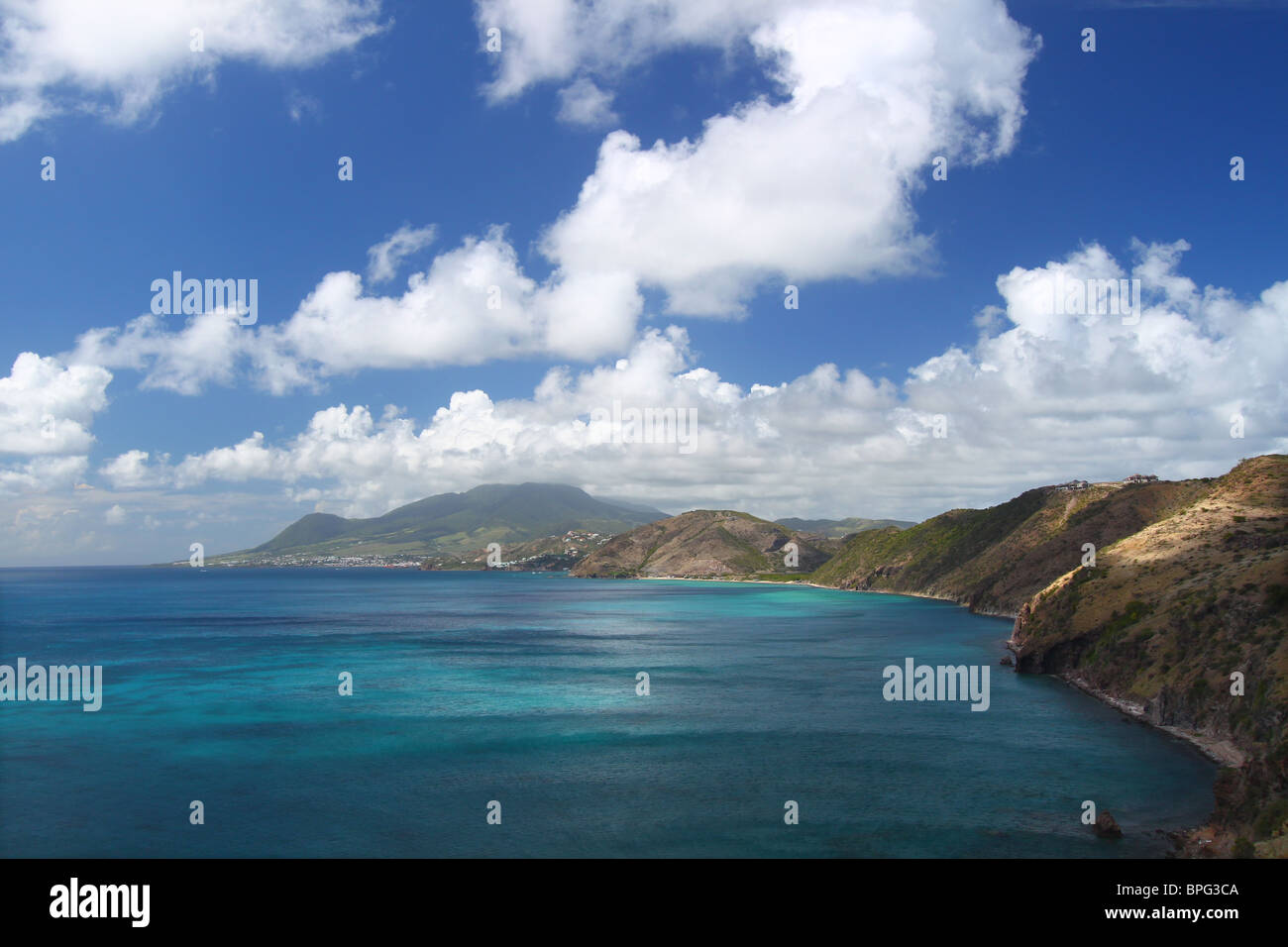 Majestätische Küste von St. Kitts Stockfoto
