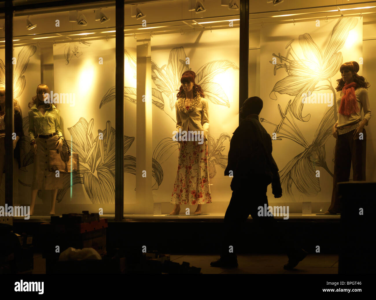 London England Oxford Street markiert und Spencers Schaufenster in der Nacht Stockfoto