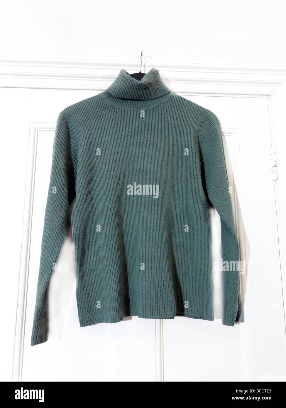 Turtle Neck Langarm Pullover Stockfoto