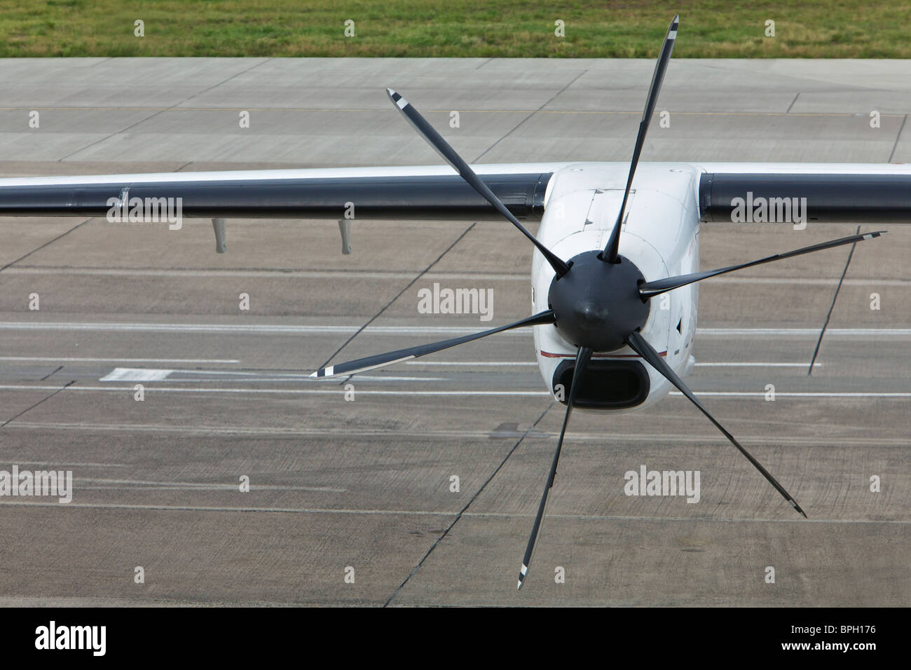 Propeller auf ein Flugzeug am Flughafen Edinburgh Stockfoto