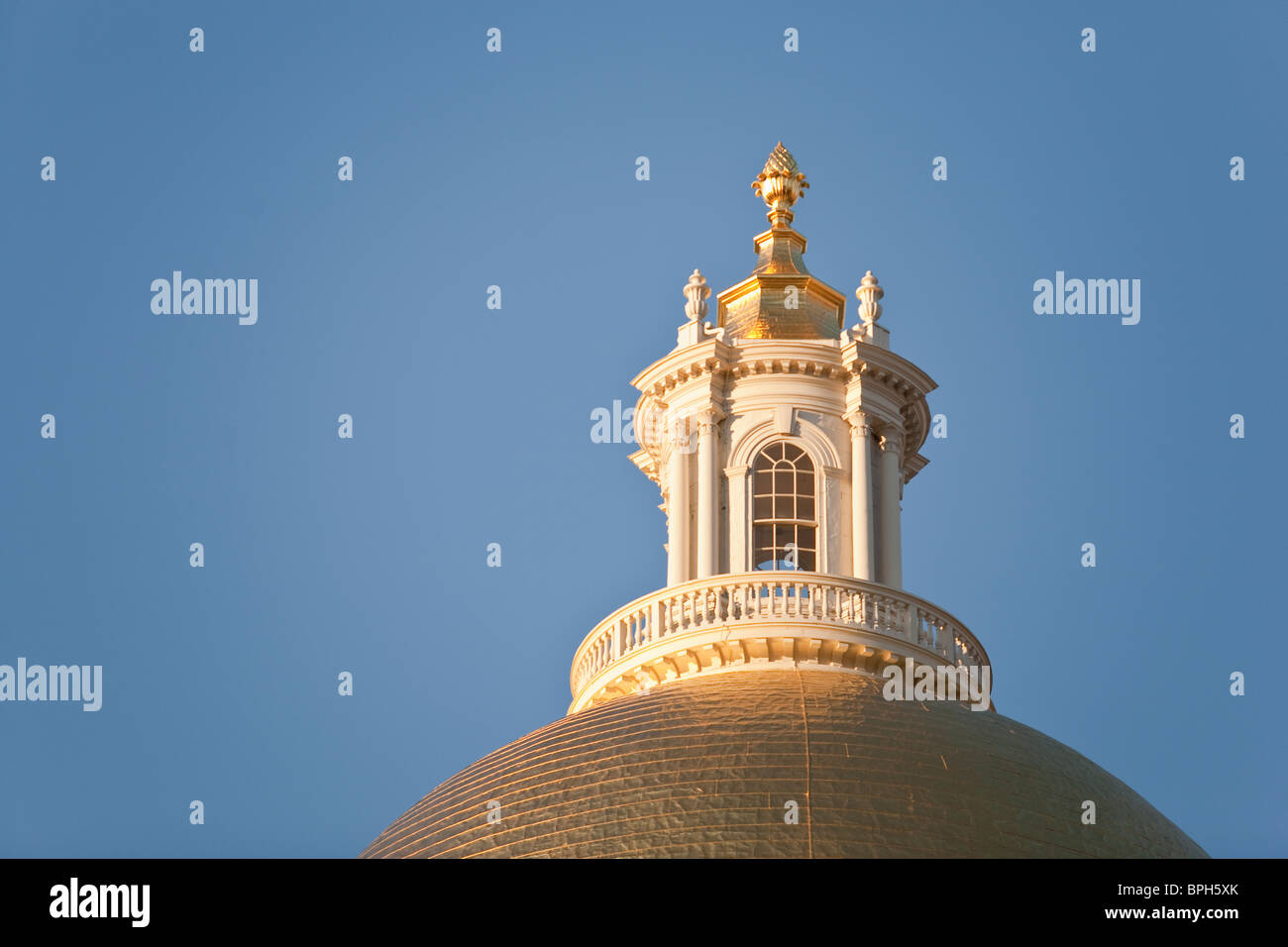 Hohen Schnittansicht des ein Kapitol, Massachusetts State Capitol, Boston, Suffolk County, Massachusetts, USA Stockfoto