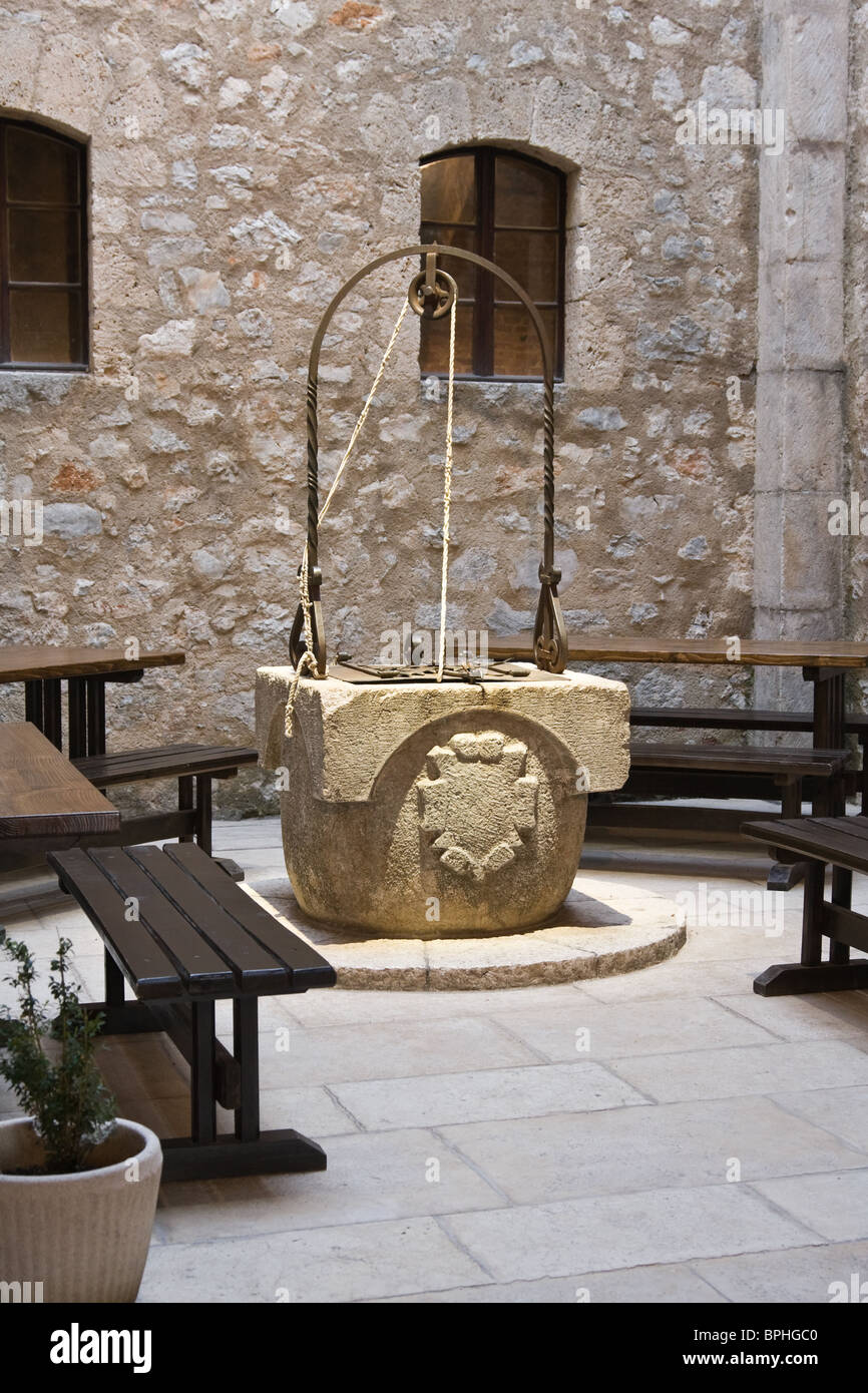 Innere der Festung Nehaj in Kroatien. Stockfoto