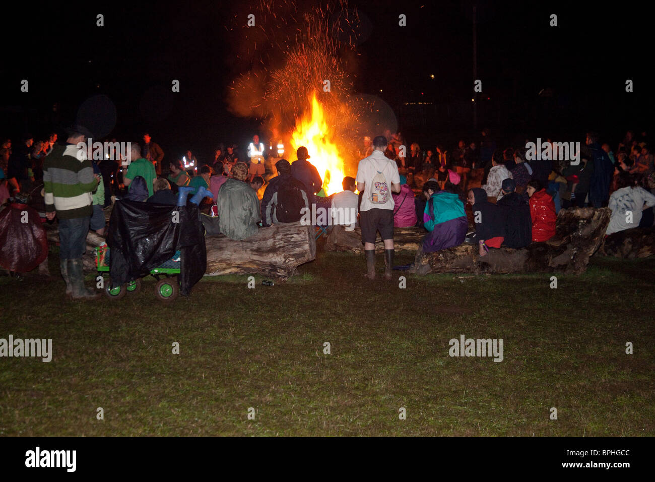 Campen Sie Feuer auf dem Green Man Festival 2010, Glanusk Park, Brecon Beacons, Wales Stockfoto