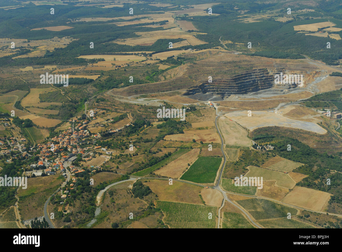 Salsigne Dorf und seine französische letzte Goldmine geschlossen En 2004. Aude, Languedoc-Roussillon, Frankreich Stockfoto