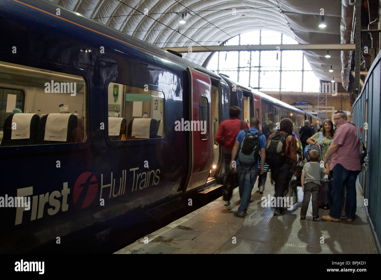 Zuerst Rumpf Züge - Kings Cross Station - London Stockfoto
