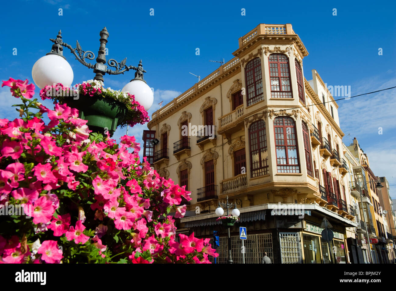 Modernisme-Stil Gebäude in der Avenida del Rey Juan Carlos ich. Melilla.Spain. Stockfoto