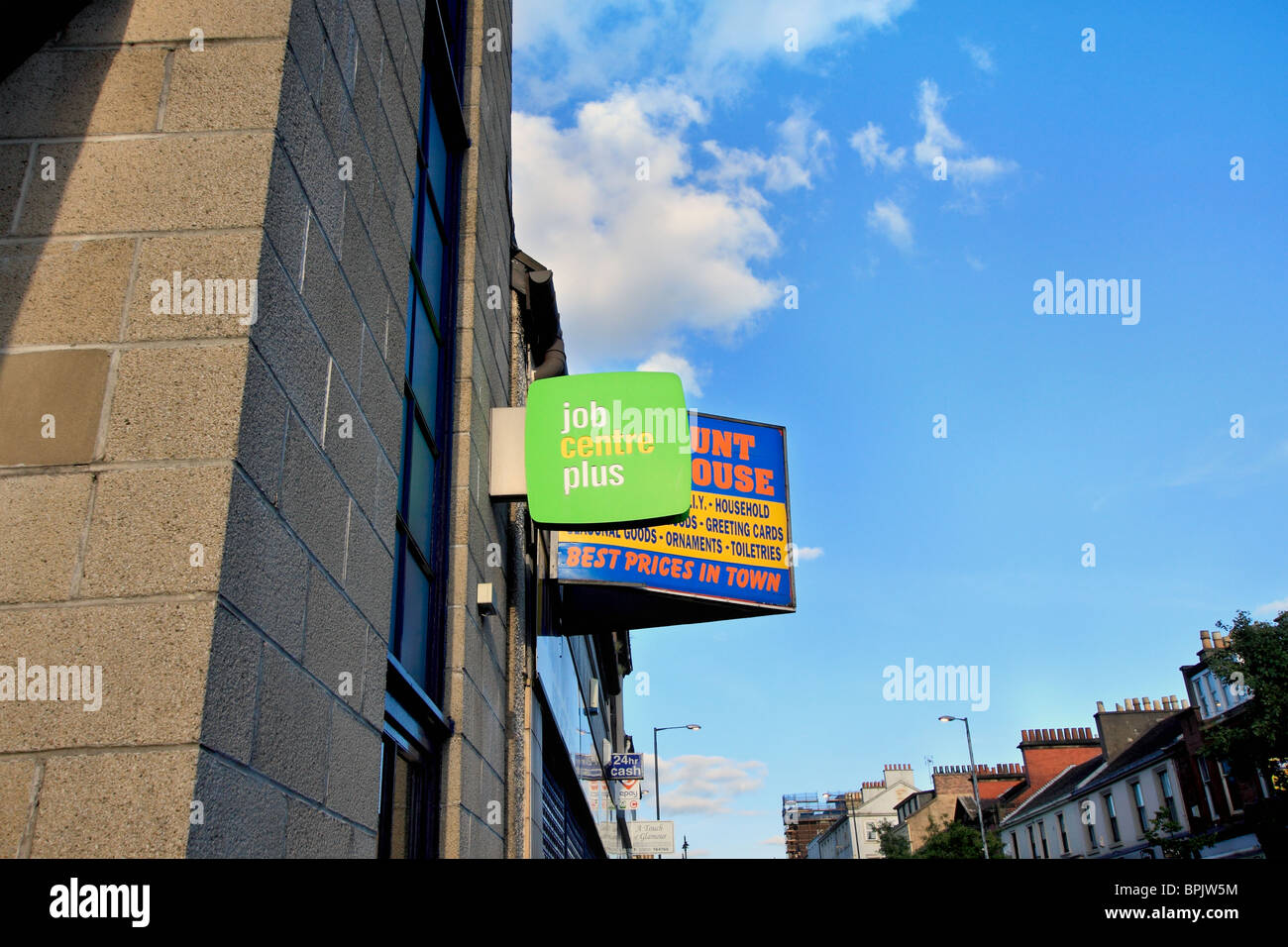 Job Centre Plus Zeichen in der Straße von Airdrie, Schottland Stockfoto