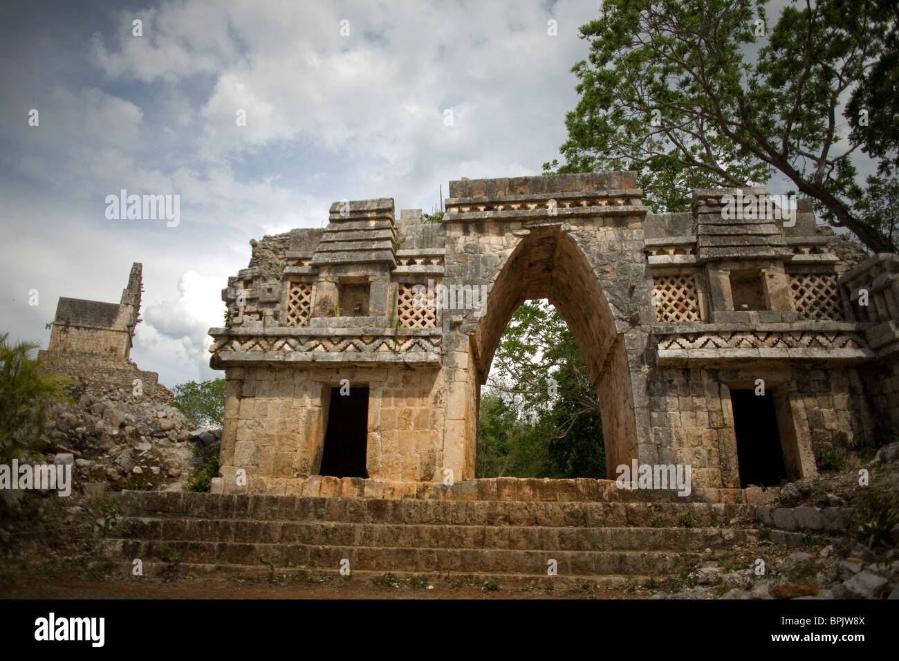Der Maya-Bogen der Ruinen von Labná, entlang der "Puuc Route" in Yucatan-Zustand auf der mexikanischen Halbinsel Yucatan, 15. Juni 2009. Stockfoto