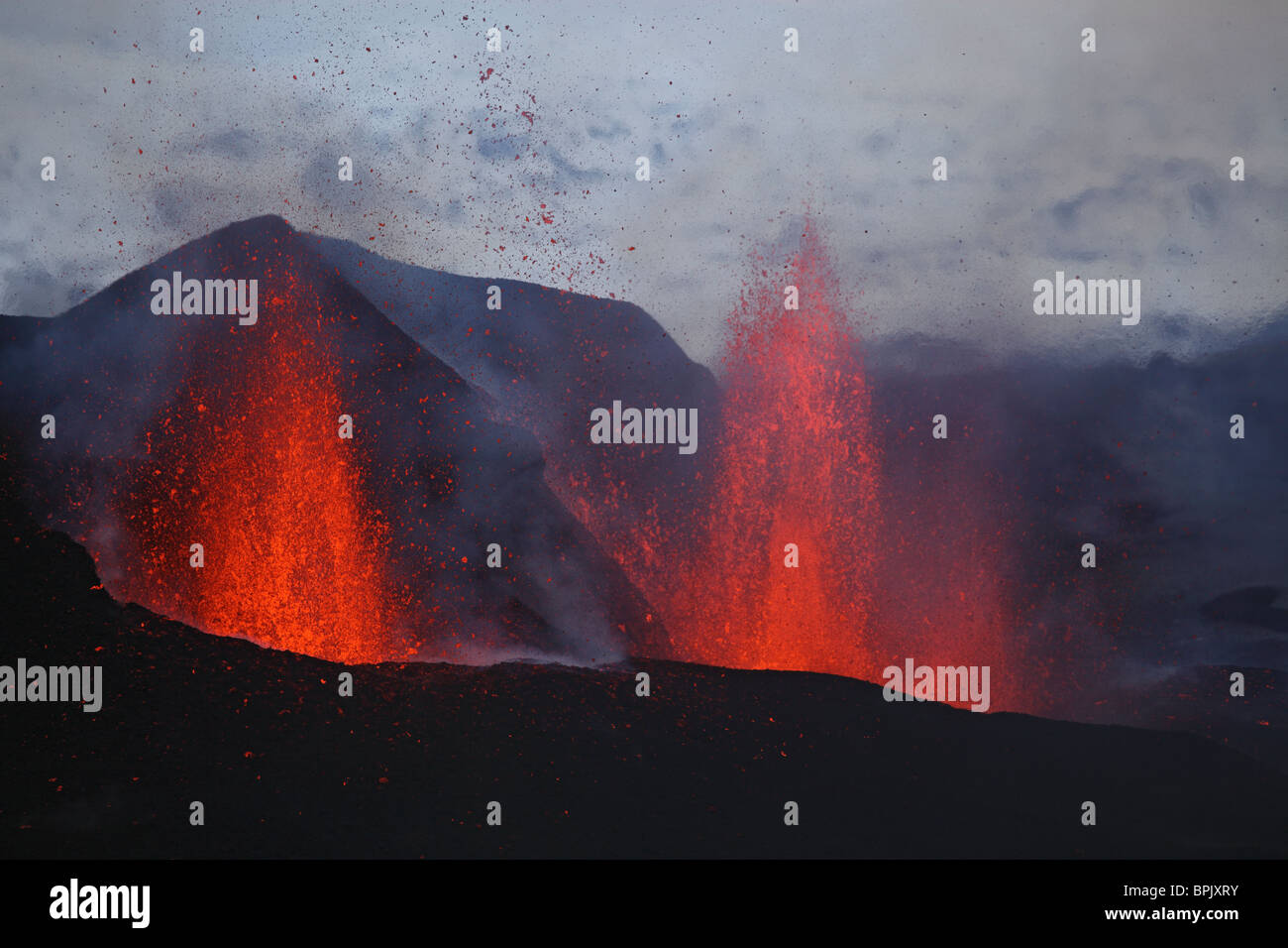 25. März 2010 - Verlängerung Ausbruch, Lavafontänen, Eyjafjallajökull, Island. Stockfoto