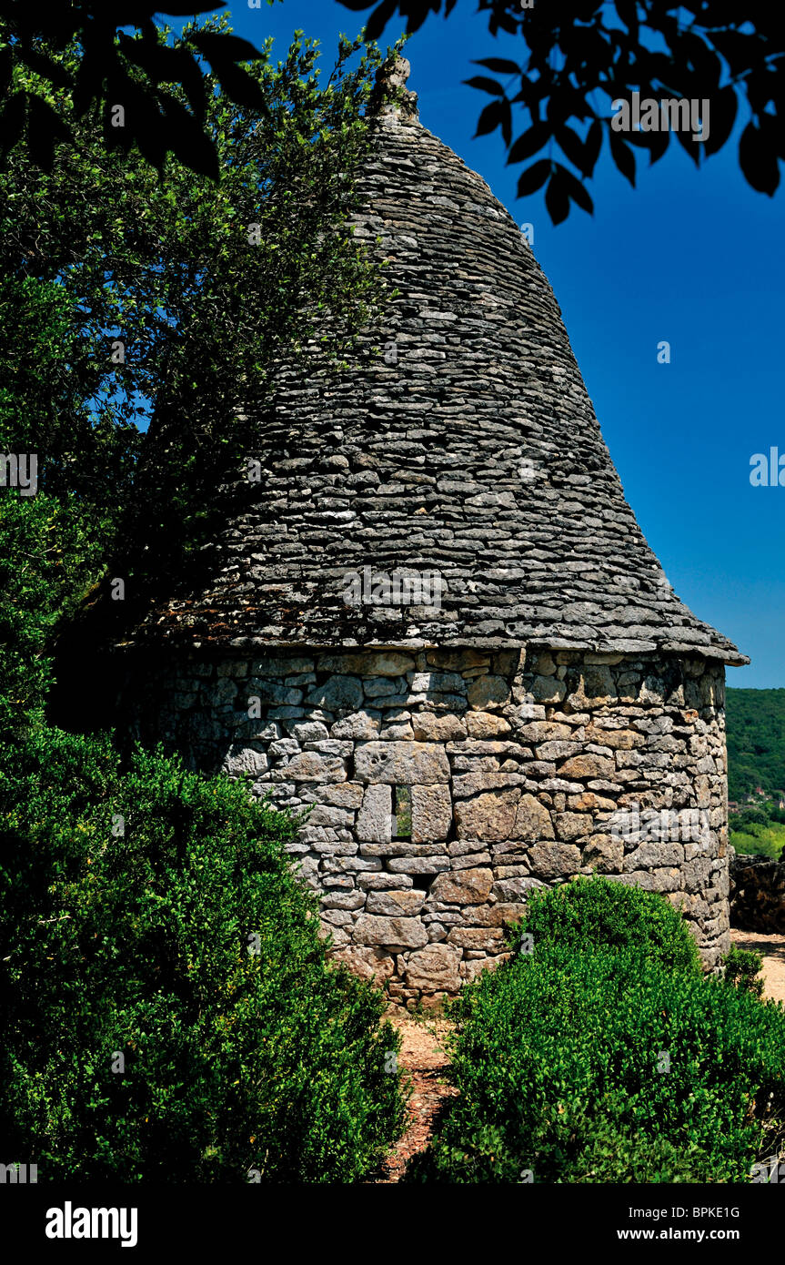 Frankreich: Stein Cabana "Cabane de Cloche" in den Jardins Suspendus de Marqueyssac Stockfoto