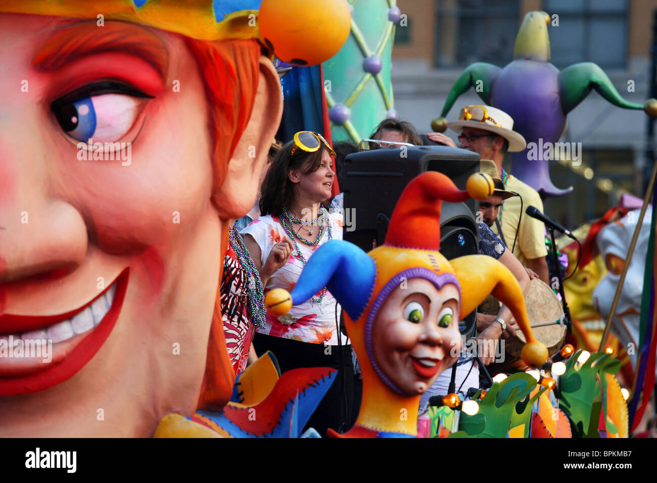 Karneval Parade, Juli 2010, Montreal International Jazz Festival, echte schwimmt von New Orleans Stockfoto