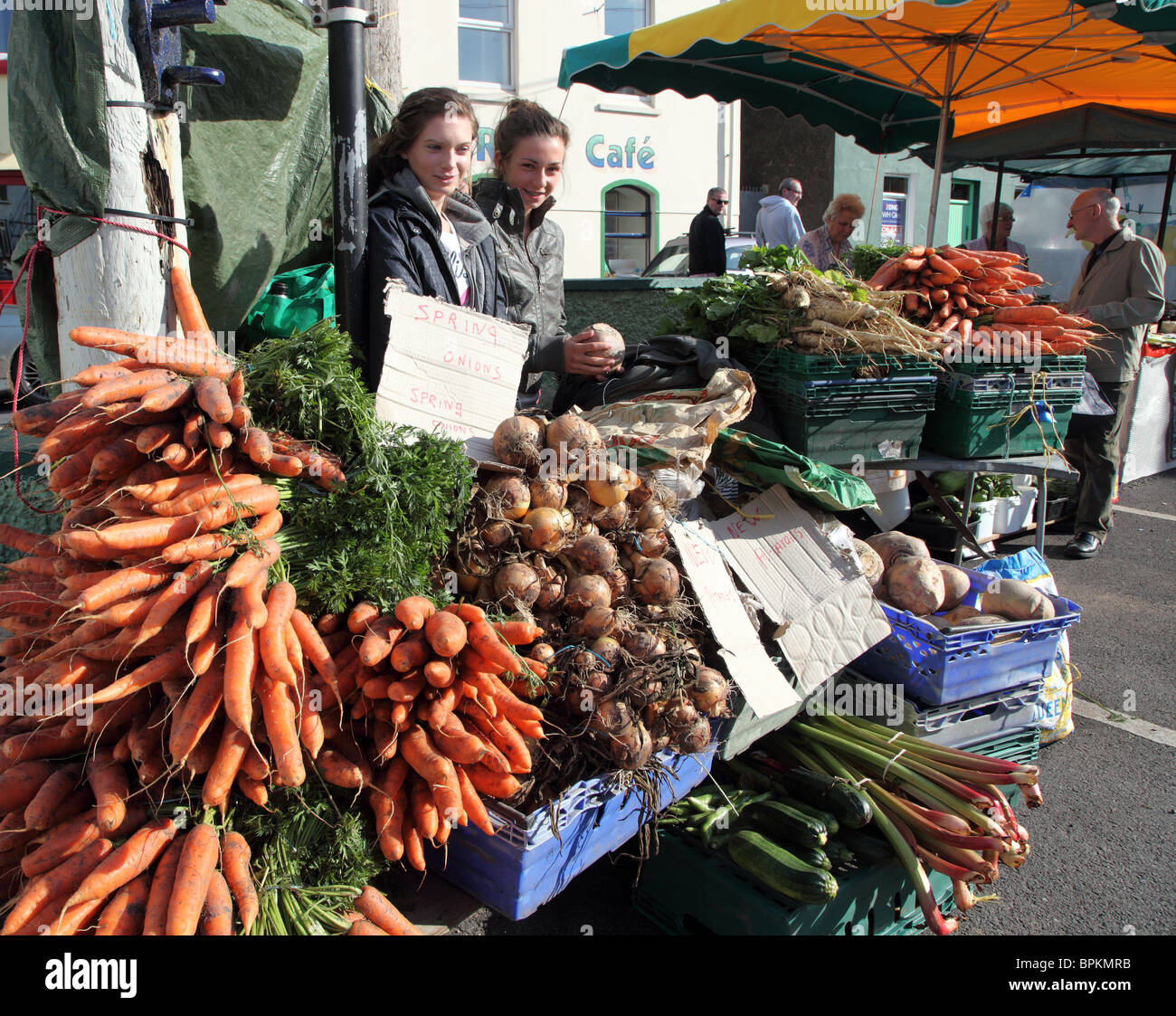 Gemüse Stall, Dingle Farmers Market, Co Kerry, Irland Stockfoto