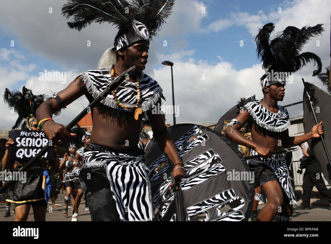 Parade in Notting Hill Carnival in London, Vereinigtes Königreich am 30. August 2010. Stockfoto