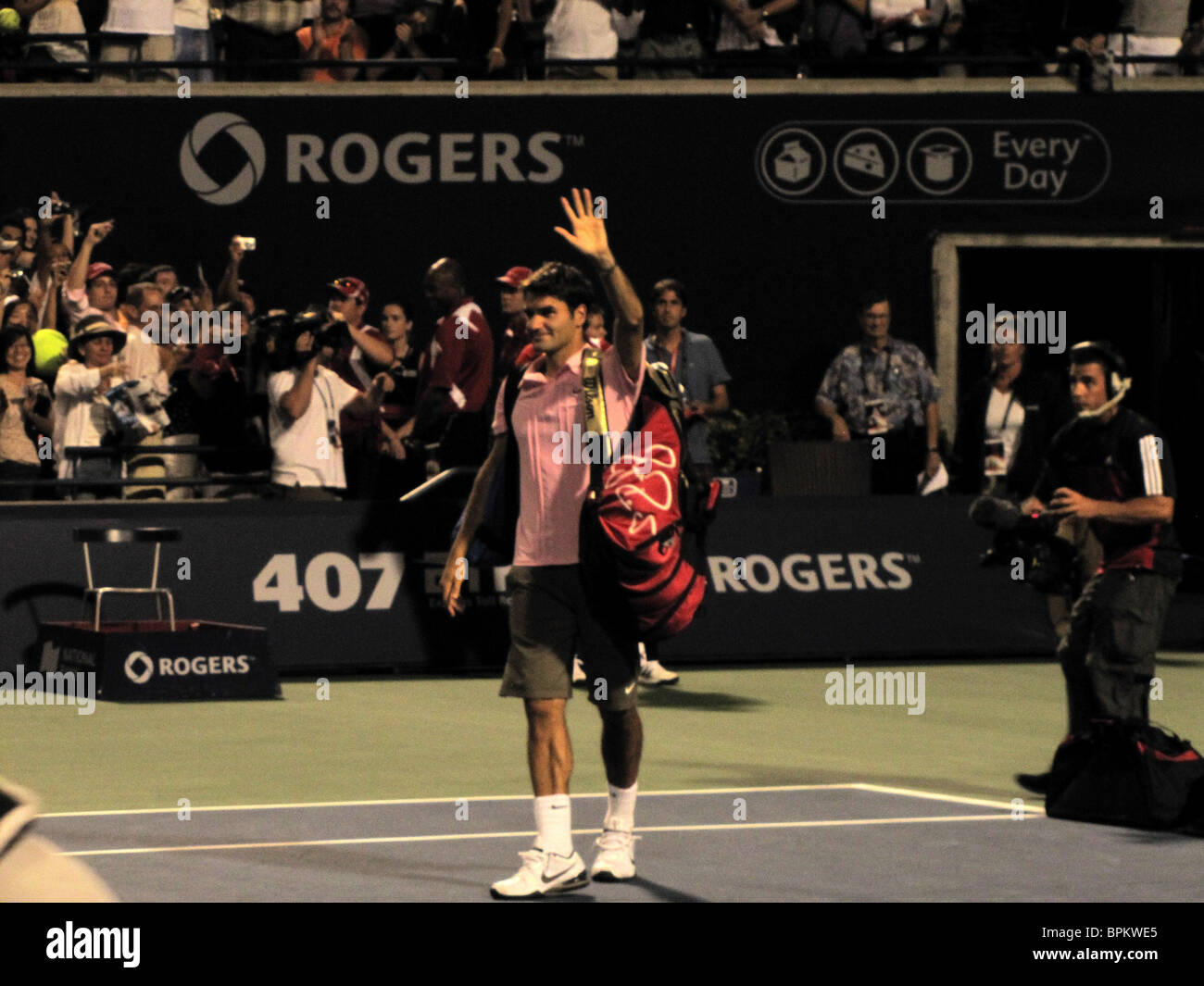 ROGER FEDERER (SCHWEIZ)-SIEG GEGEN BERDYCH IN ROGERS CUP, TENNIS MASTERS EVENT, TORONTO, KANADA, US OPEN SERIES, 2010 Stockfoto