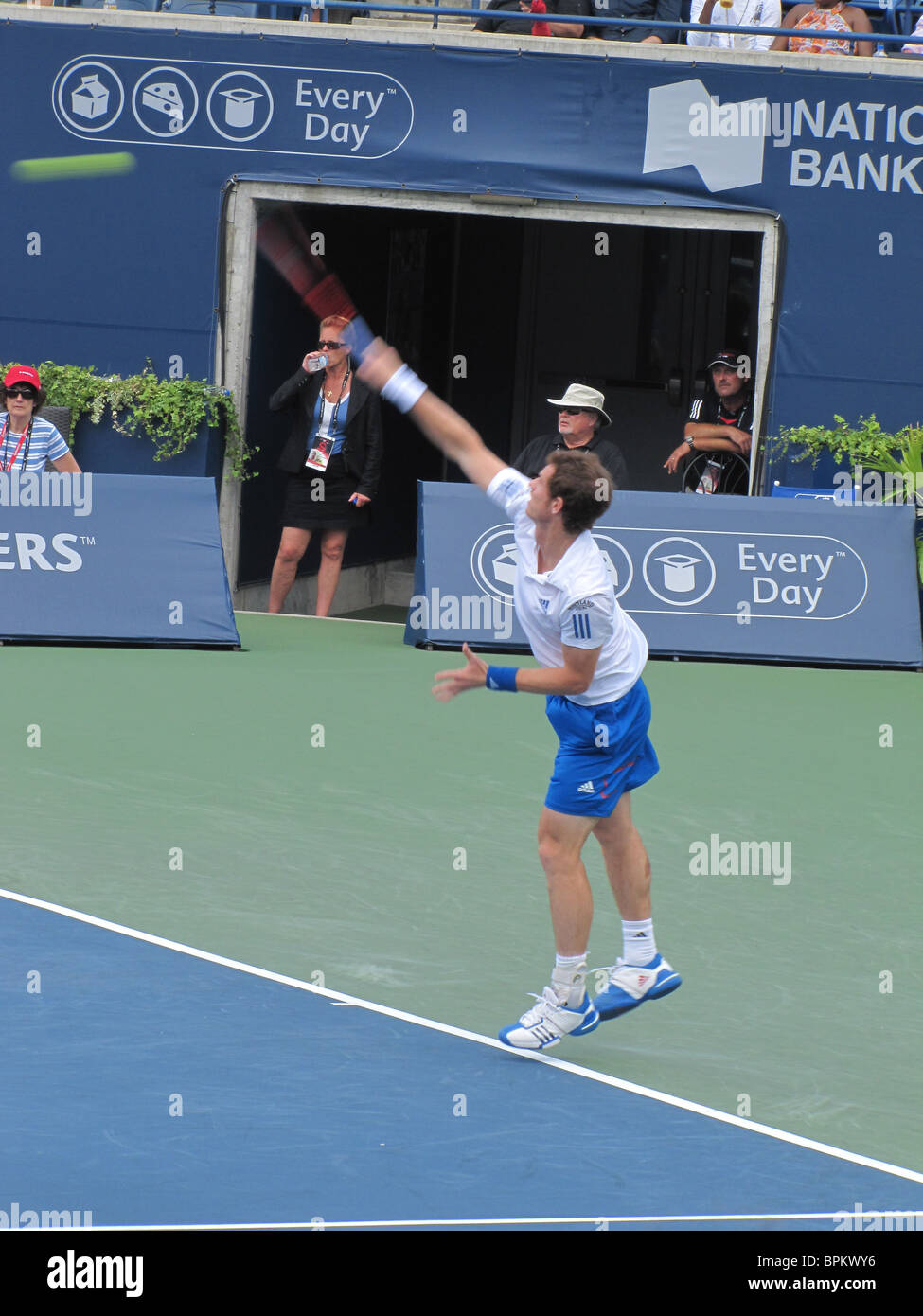 ANDY MURRAY (Großbritannien) gewinnen Spiel gegen Roger Federer (Schweiz), ROGERS CUP-Finale, TORONTO, Kanada, 15. August 2010 Stockfoto