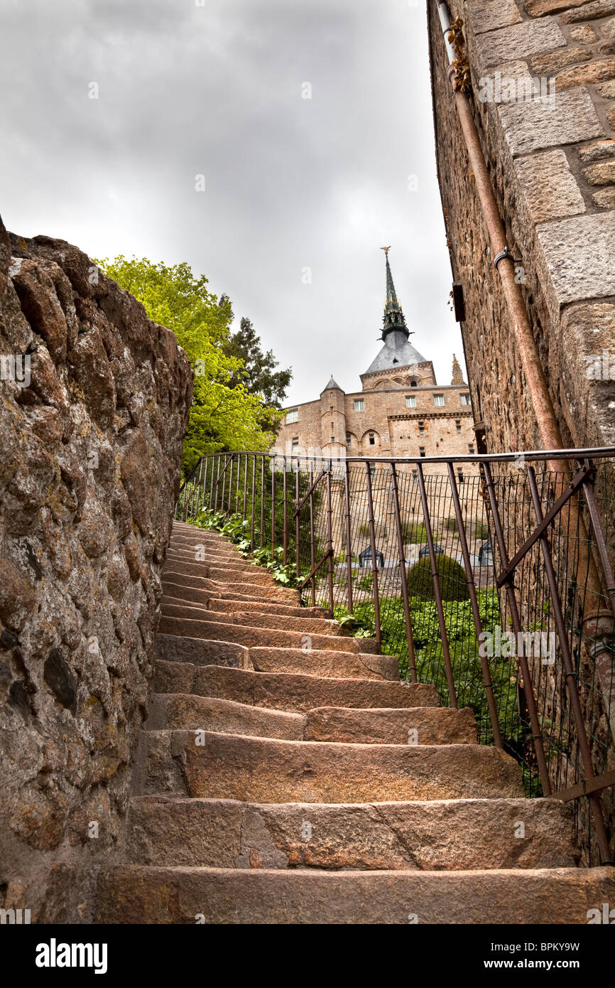 Treppe zu der Abtei von Mont Saint-Michel, Normandie, Frankreich Stockfoto