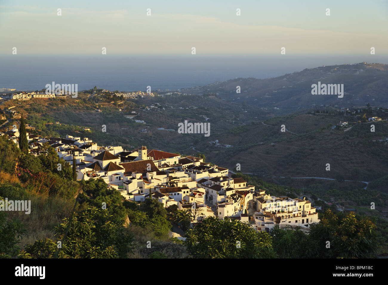 Blick über Frigiliana, Andalusien, Spanien Stockfoto