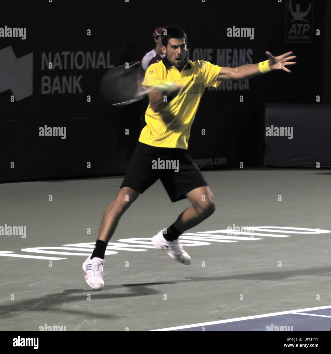 NOVAK DJOKOVIC Welt # 1 (Serbien) im Wettbewerb gegen CHARDY (QF) ROGERS CUP TENNIS MASTERS EVENT, US OPEN SERIES AUGUST 2010 Stockfoto