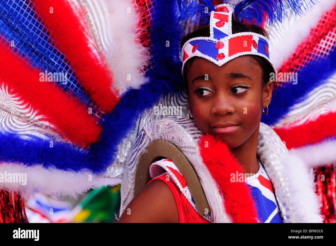 Porträt der Tänzerin Mädchen bei der Notting Hill Carnival Kinder Day Parade, London, England, UK Stockfoto