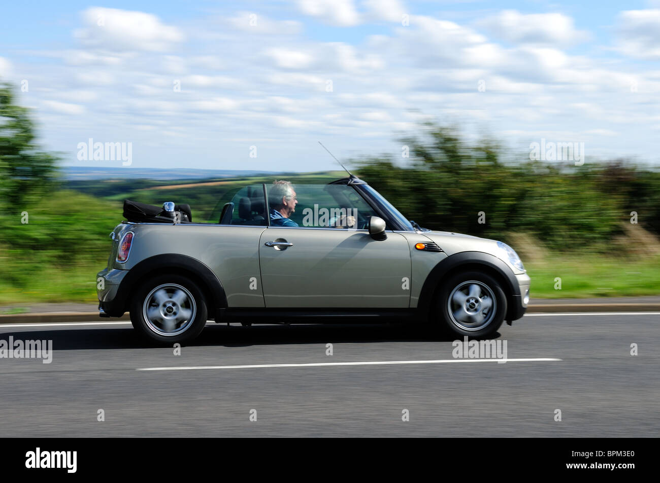 Mini Kupfer Landstraße England. Stockfoto