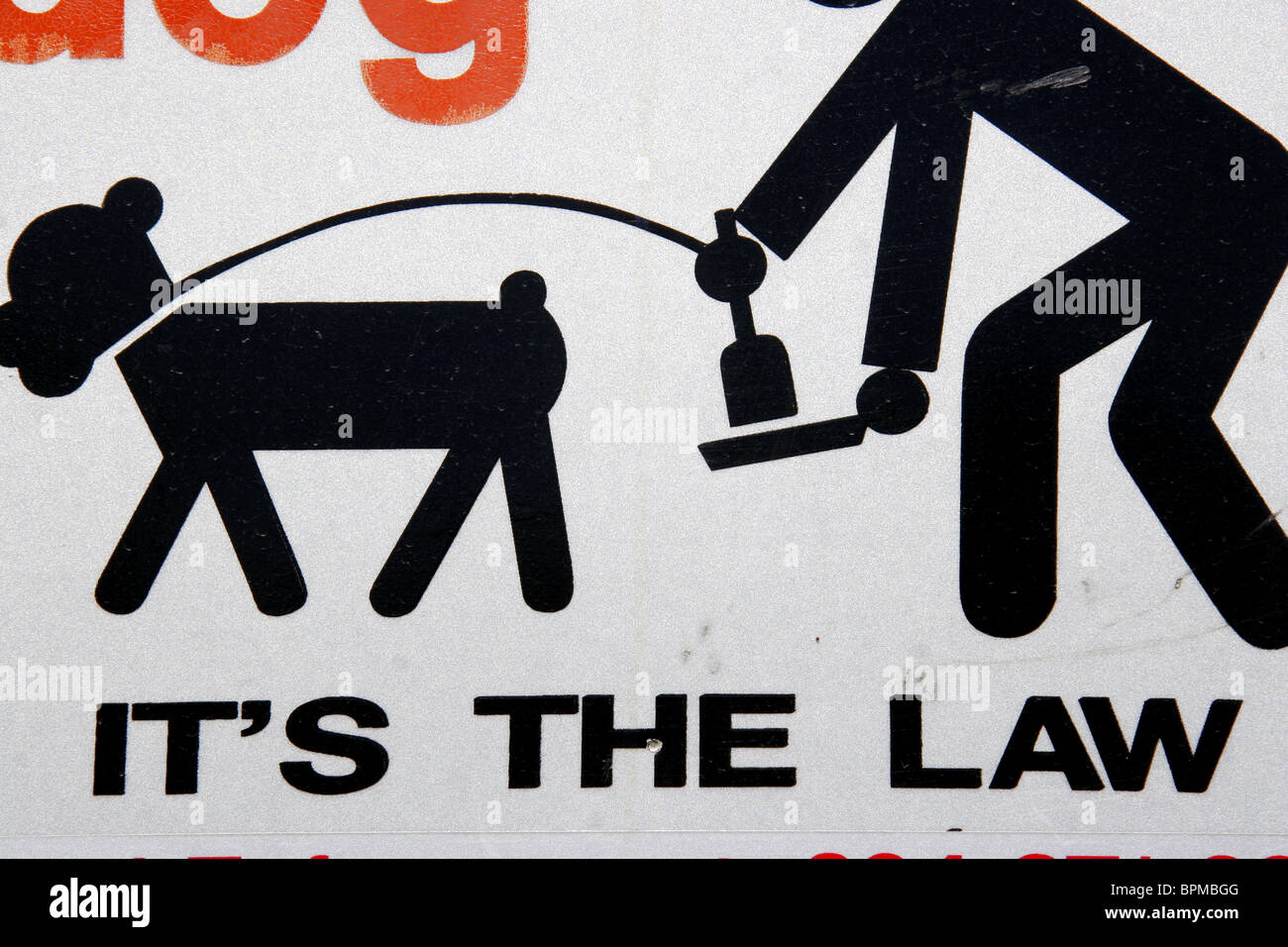 Aufräumen nach Ihrem Hund ist es das Gesetz-Zeichen. Stockfoto