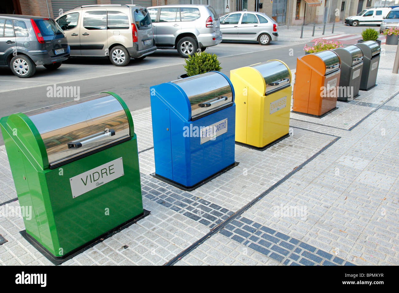 Recycling im L'Espluga de Francolí. Tarragona. Katalonien. Spanien. Stockfoto