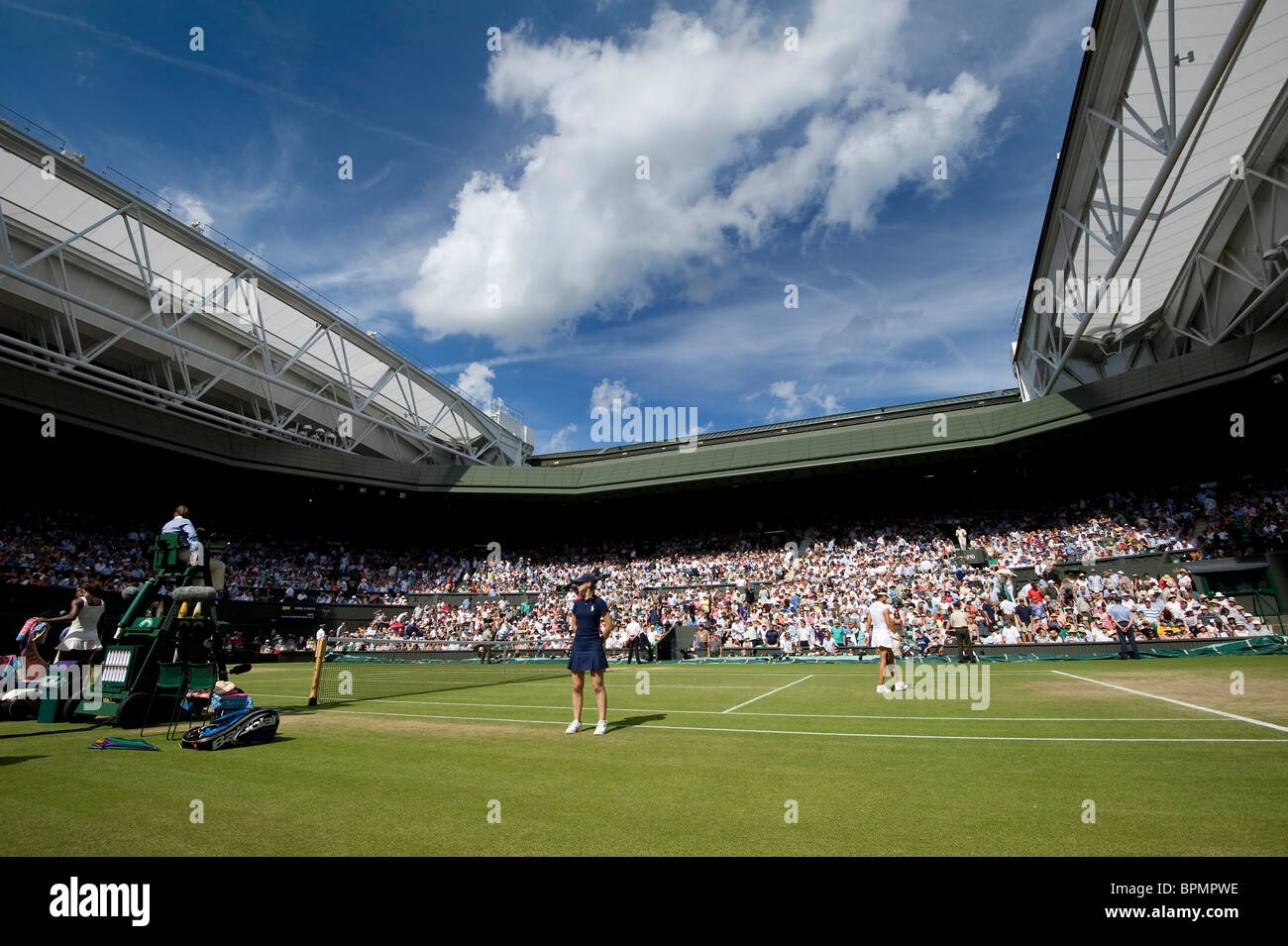Blick auf Center Court in Wimbledon Tennis-Meisterschaften 2010 Stockfoto