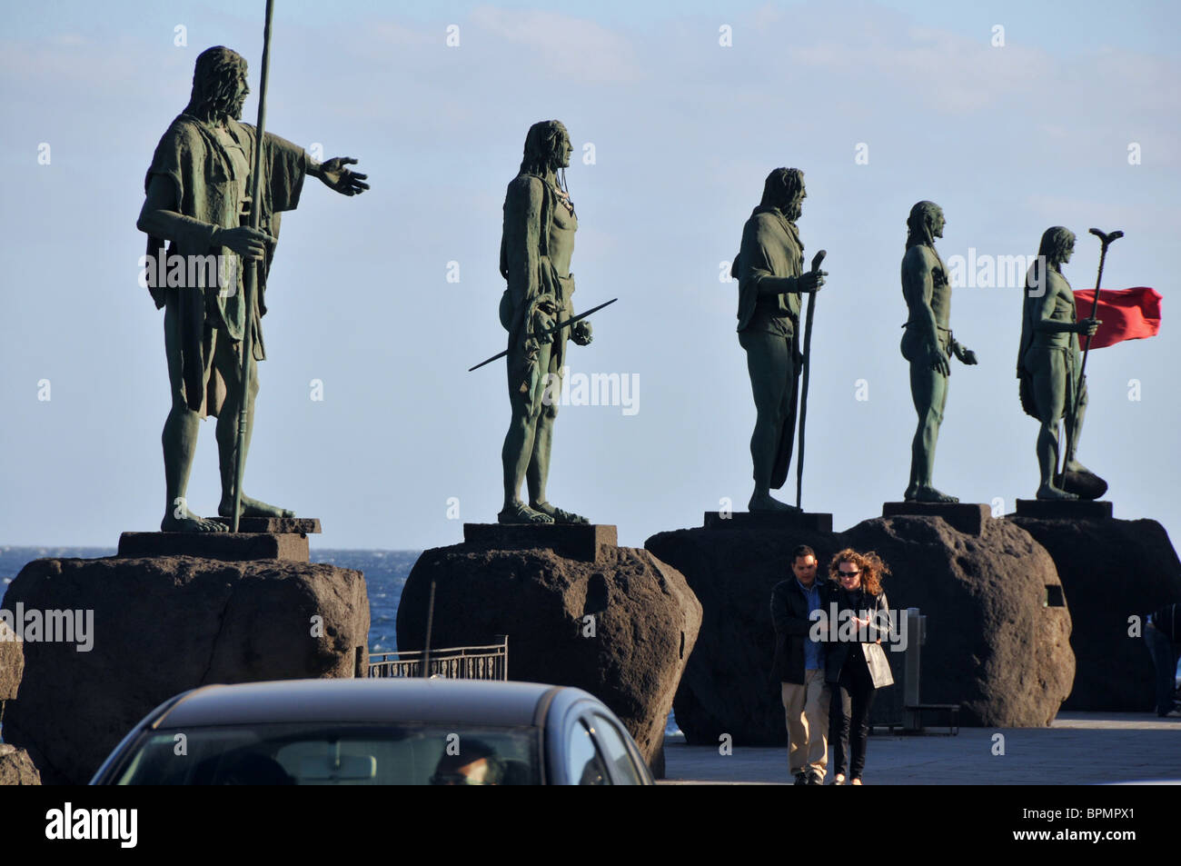 Skulpturen der Guanchen am Straßenrand, Candelaria, Teneriffa, Kanarische Inseln, Spanien, Europa Stockfoto