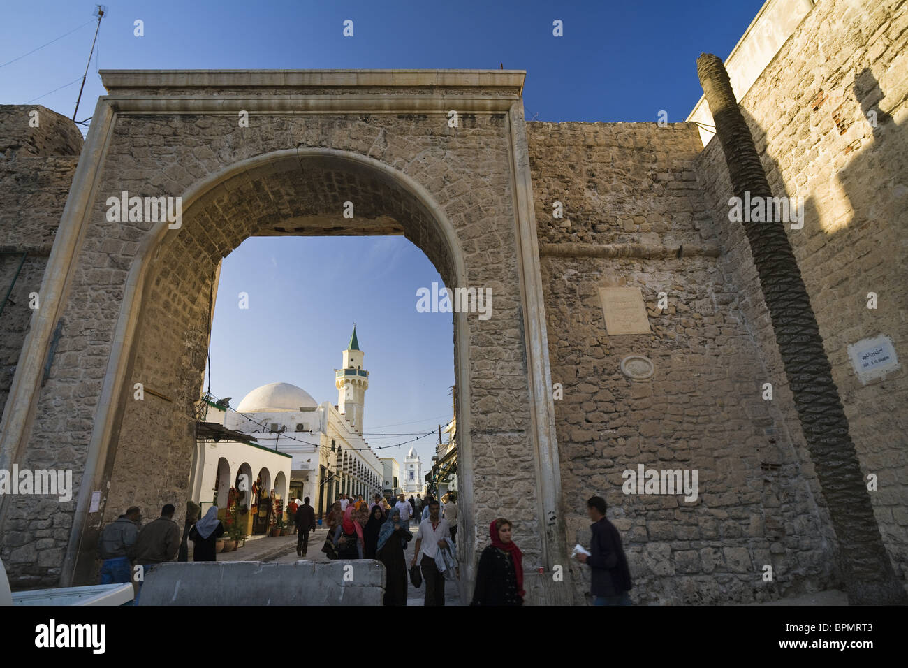 City Gate Bab al Khendig, Old Town, Green Square in Tripolis, Libyen, Afrika Stockfoto