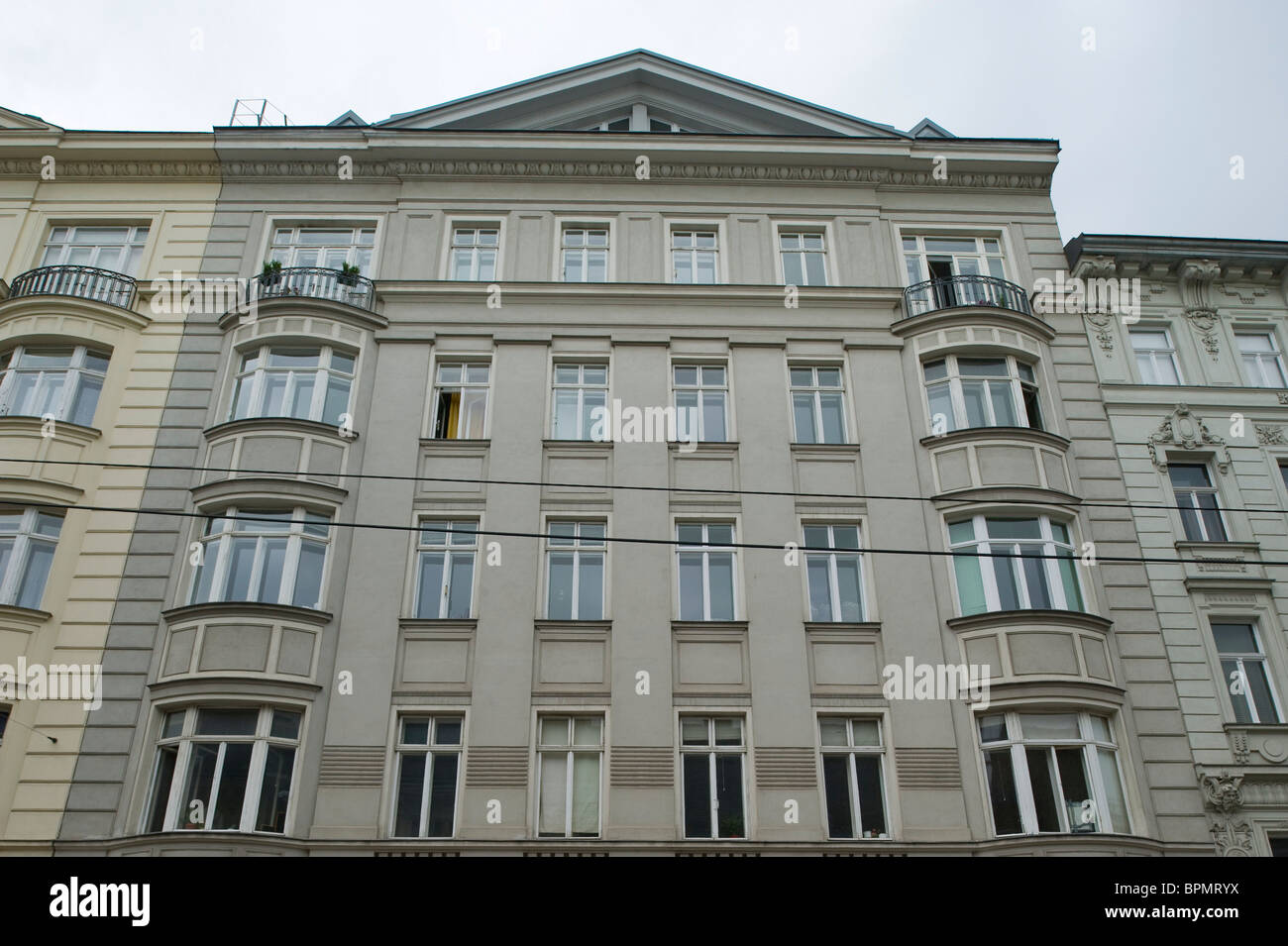 Wien, Wohnbau, Kirchengasse 27 Stockfoto