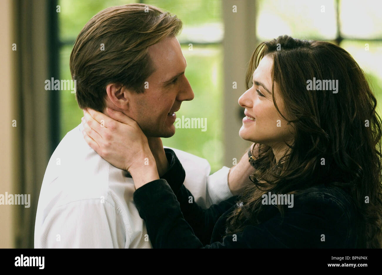 RALPH FIENNES, Rachel Weisz, der ewige Gärtner, 2005 Stockfotografie