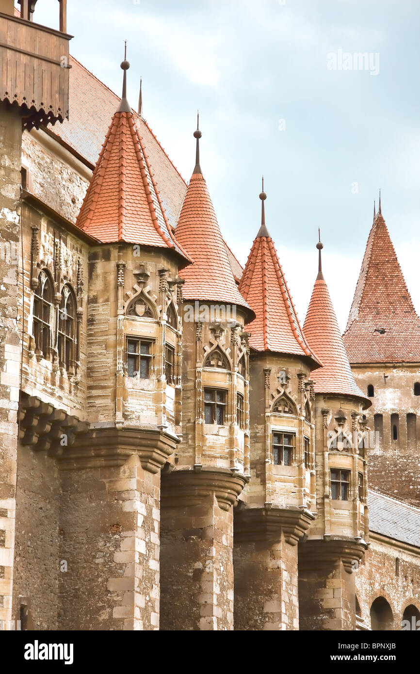 Corvins Schloss im Sommer in der Stadt Hunedoara, Rumänien. Stockfoto