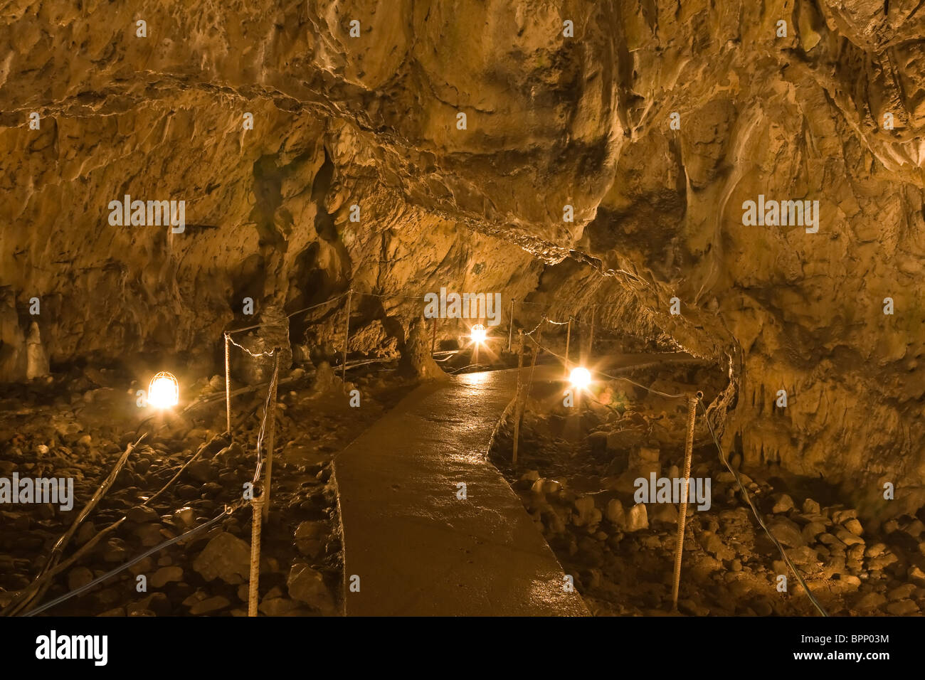 Unterirdische Ansichten der Muierilor Höhle in Rumänien. Stockfoto