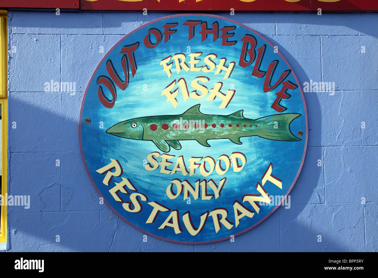 Out of the Blue Seafood nur Fisch Restaurant Schild, Dingle, County Kerry, Irland Stockfoto