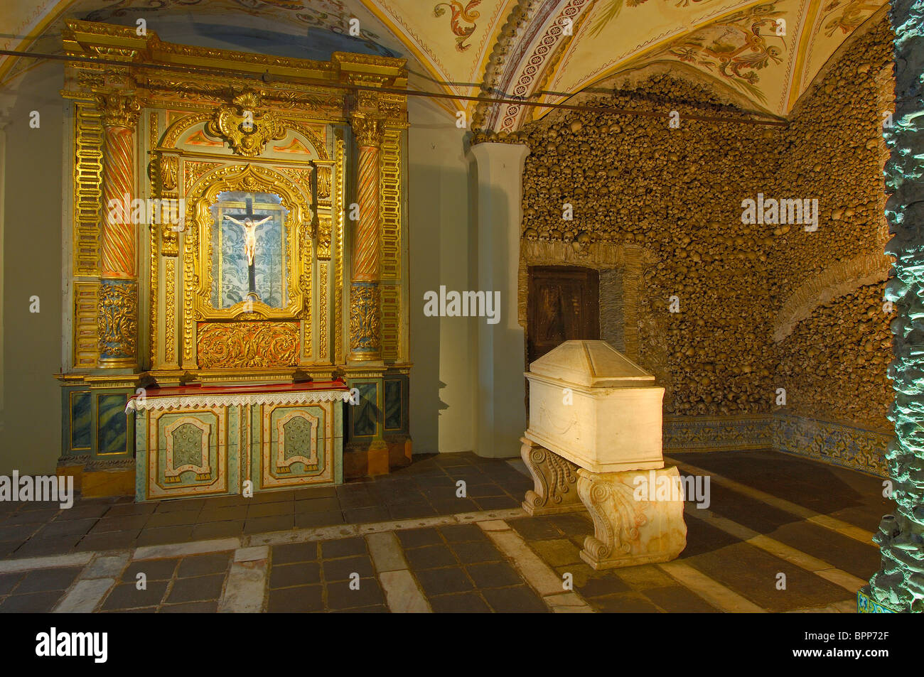 Evora, Capela de Ossos - Kapelle der Knochen, Kirche San Francisco, Alto Alentejo, Portugal, Europa Stockfoto