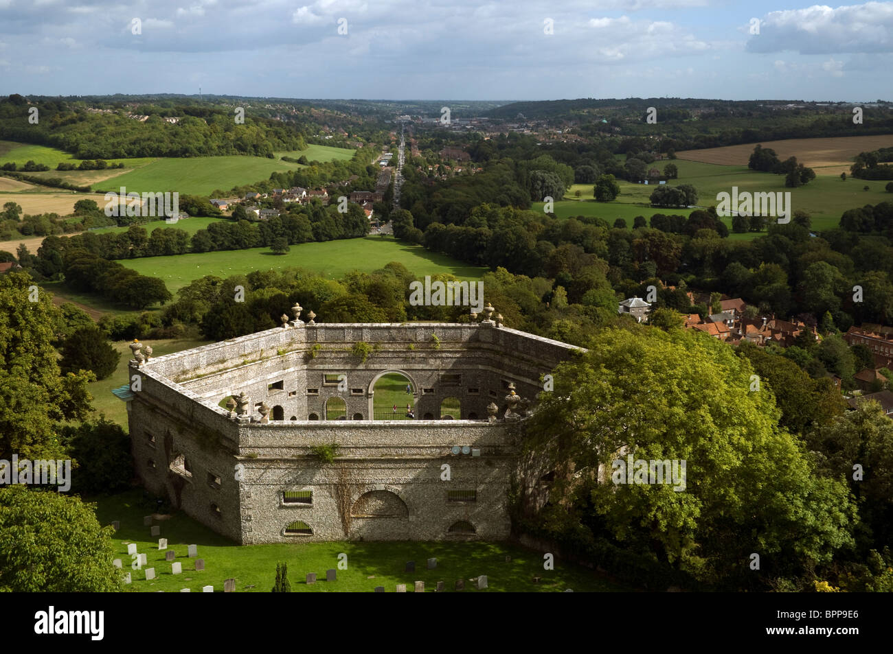 Luftaufnahme des Mausoleum der Dashwood-Familie von St Lawrence Kirchturm West Wycombe Buckinghamshire UK Stockfoto