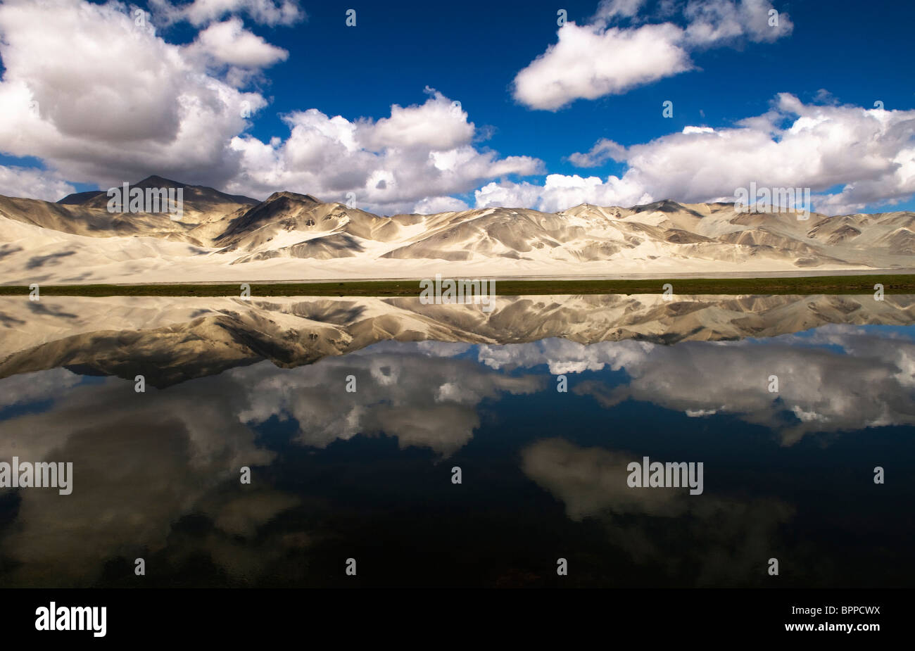 Dramatische Landschaften im Großraum Pamir-Gebirge in West-China. Stockfoto