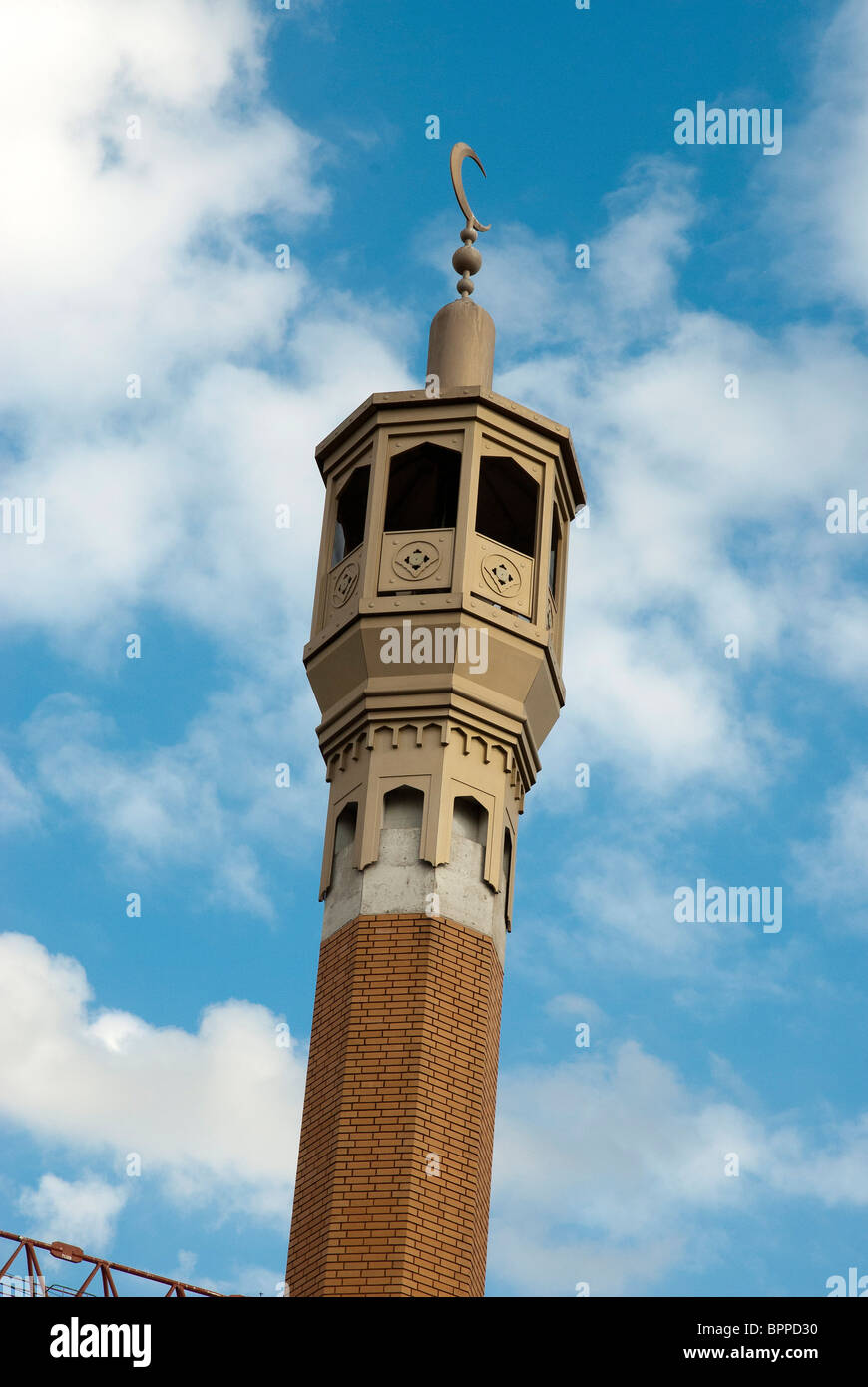 Minarett-Turm auf der Ostlondon Moschee, Whitechapel Road Stockfoto