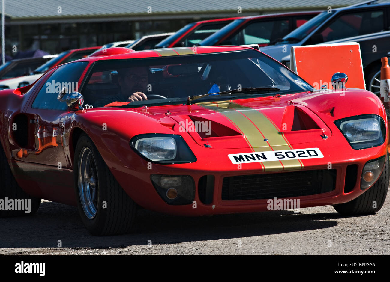 Ford GT40 Sportwagen-Klassiker am Oulton Park Motor Racing Circuit Cheshire England Vereinigtes Königreich UK Stockfoto