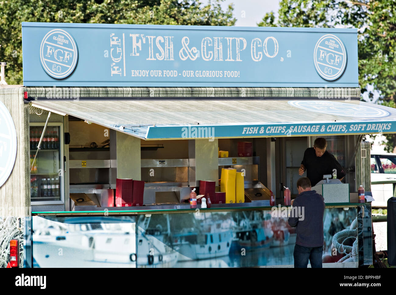 Fisch und Chip-Catering Garküche am Oulton Park Motor Racing Circuit Cheshire England Vereinigtes Königreich UK Stockfoto