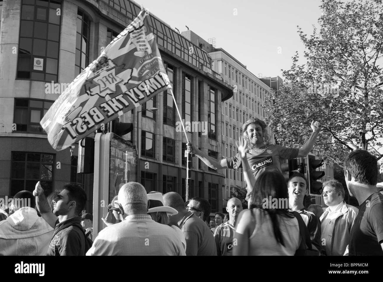 Fußball-Fans in Manchester City für die UEFA cup 2008 gegen die Glasgow Rangers und die russische Zenit St.Petersburg Stockfoto