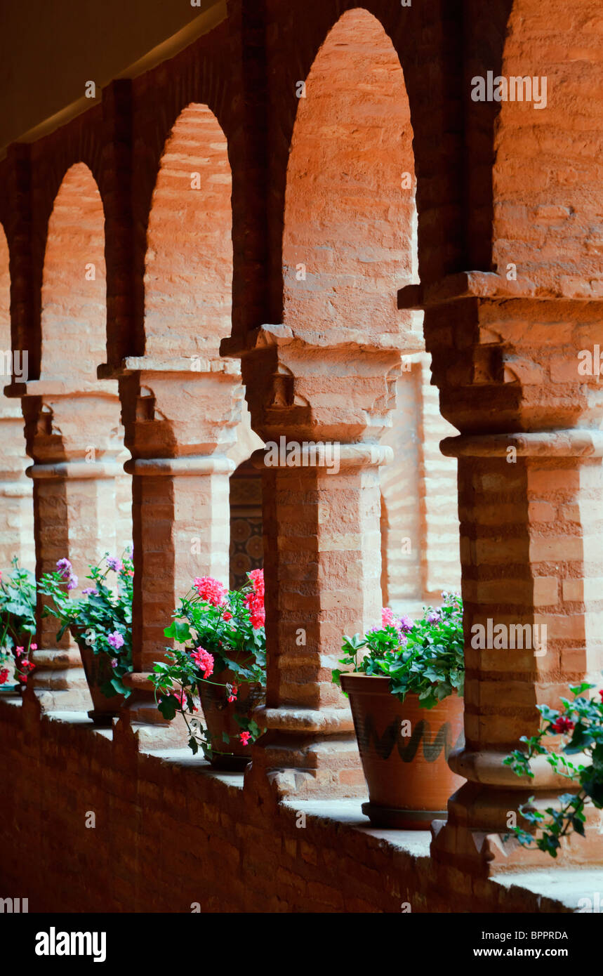 Der Kreuzgang im Mudejar-Stil bei La Rabida Kloster, Palos De La Frontera, Provinz Huelva, Spanien Stockfoto