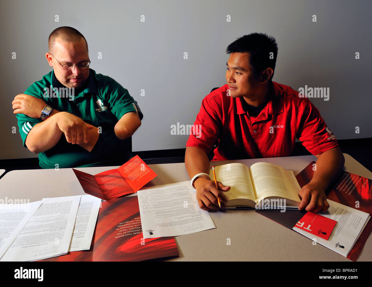 Verwundeten Veteranen in einem Klassenzimmer Stockfoto