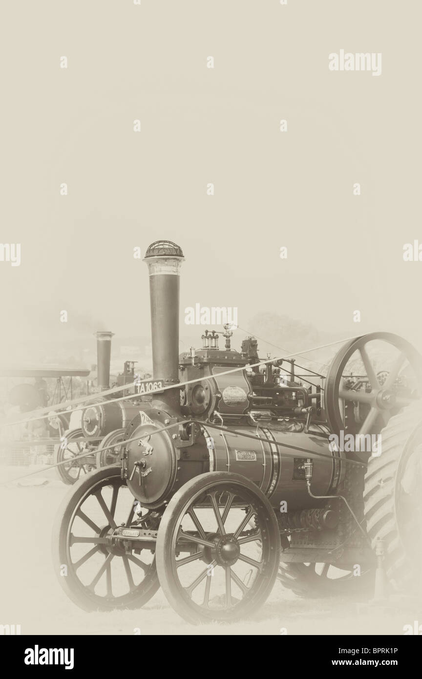 Vintage Dampf-Lokomobile am Great Dorset steam fair in England. Antik-Filter angewendet Stockfoto