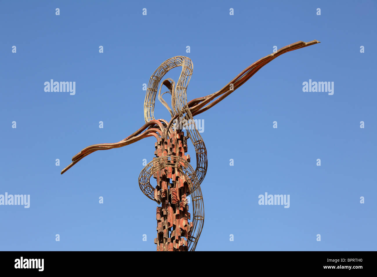 Serpentin überqueren oder Brazen Serpent Denkmal, auf den Berg Nebo, wo Moses das Versprechen Land sah, Jordanien Stockfoto